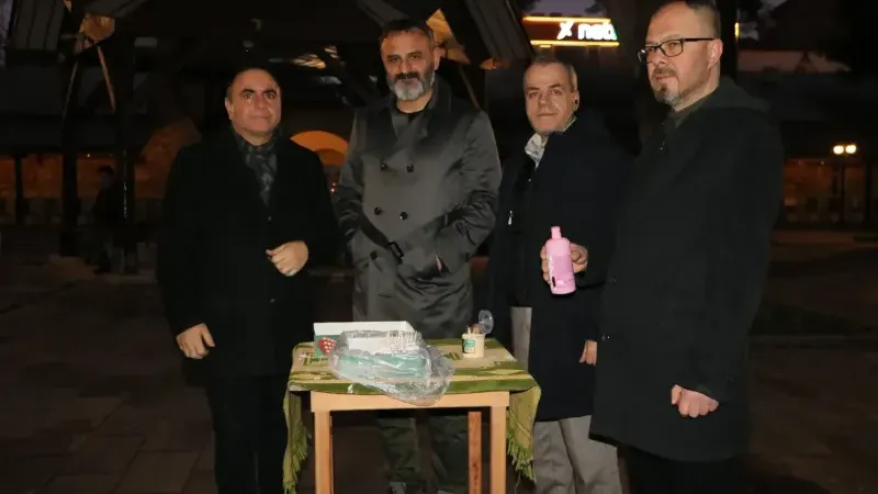 Gazeteciler meslektaşlarını unutmadı