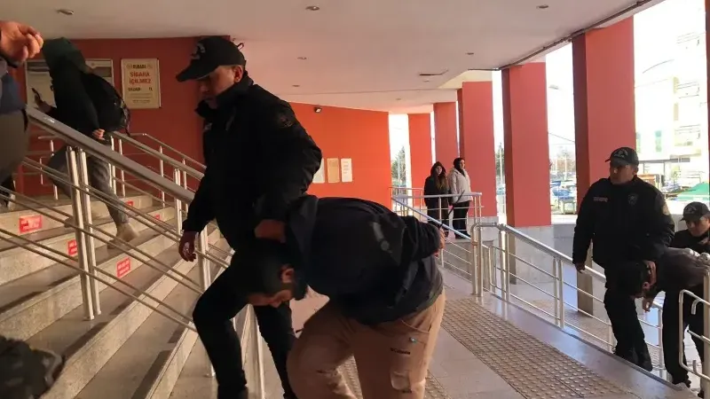 DEAŞ ve EL KAİDE operasyonunda gözaltına alınan 18 kişi tutuklandı