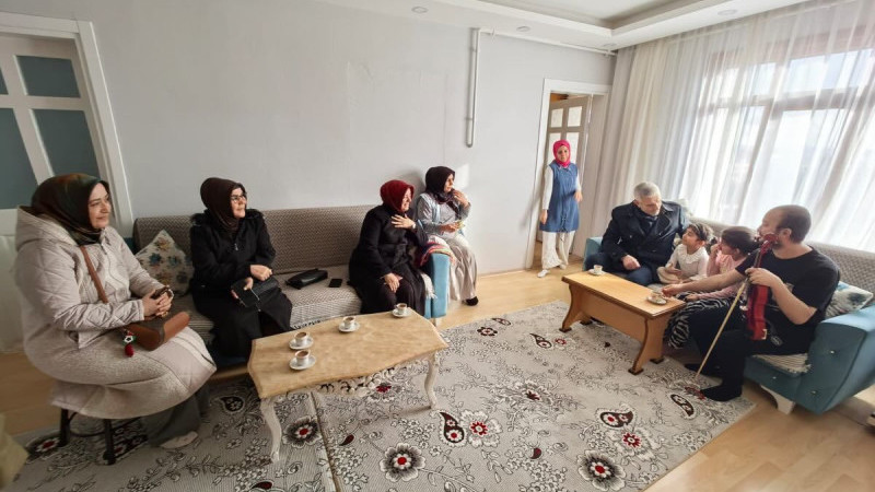 AK Parti Gebze’den Engelliler Haftası’nda anlamlı ziyaret