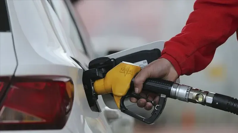 Benzine Zam Bekleniyor: Litre Fiyatı Artacak!